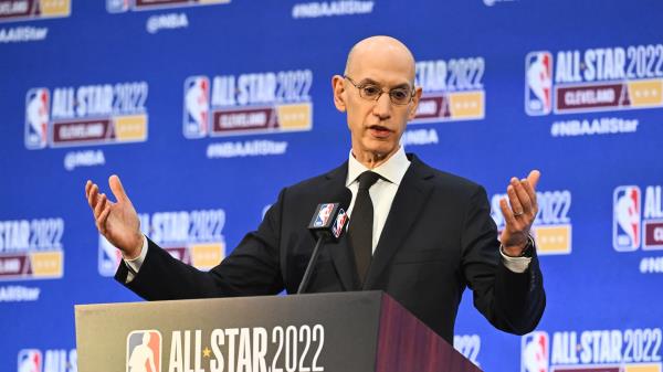 NBA正在挑选下一个电视合作伙伴，而这笔交易取决于华纳兄弟探索公司的下一步行动